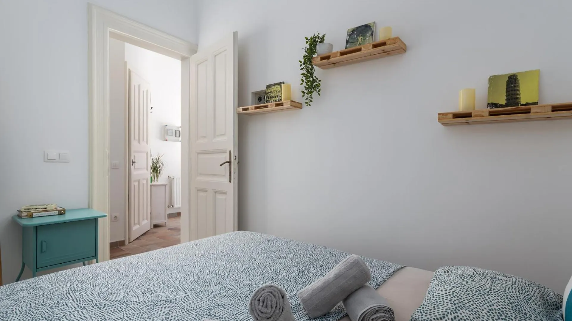 Central Vintage Loft - Free Private Parking - Metro - Tram - Ac بودابست شقة