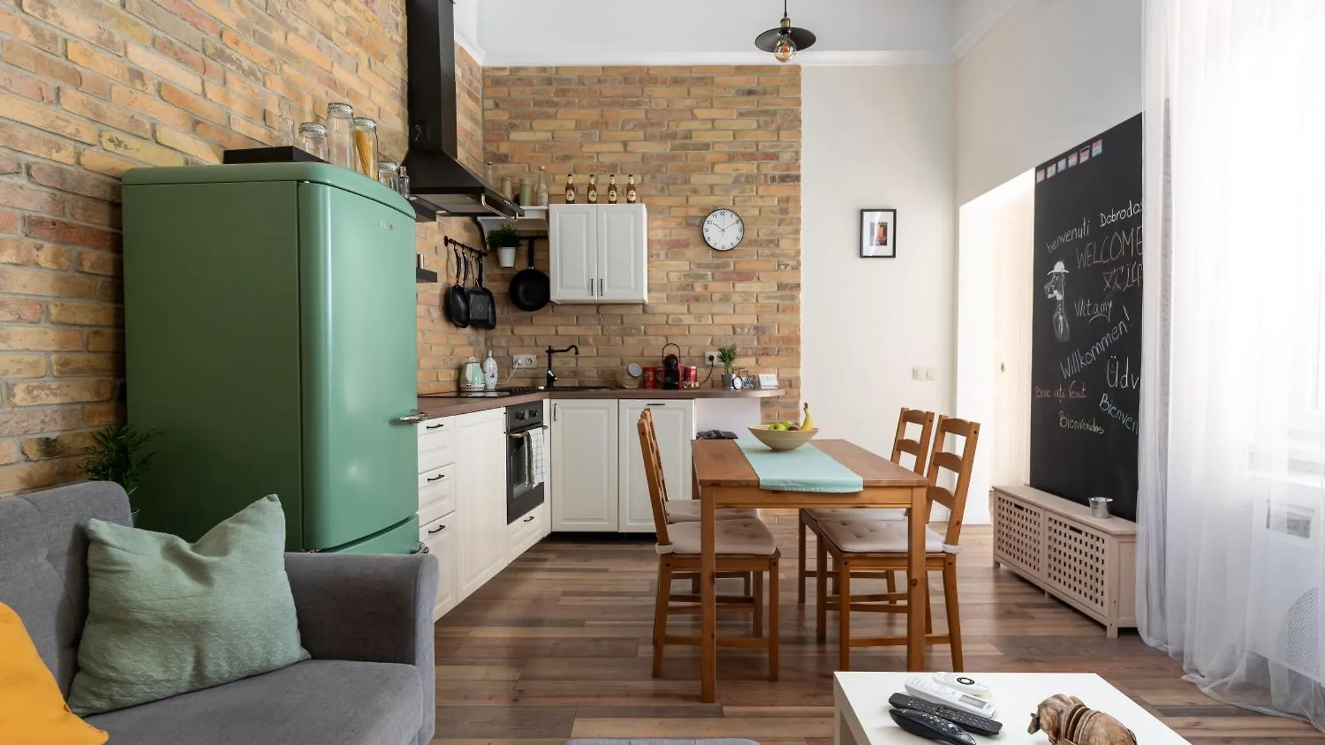 Central Vintage Loft - Free Private Parking - Metro - Tram - Ac بودابست