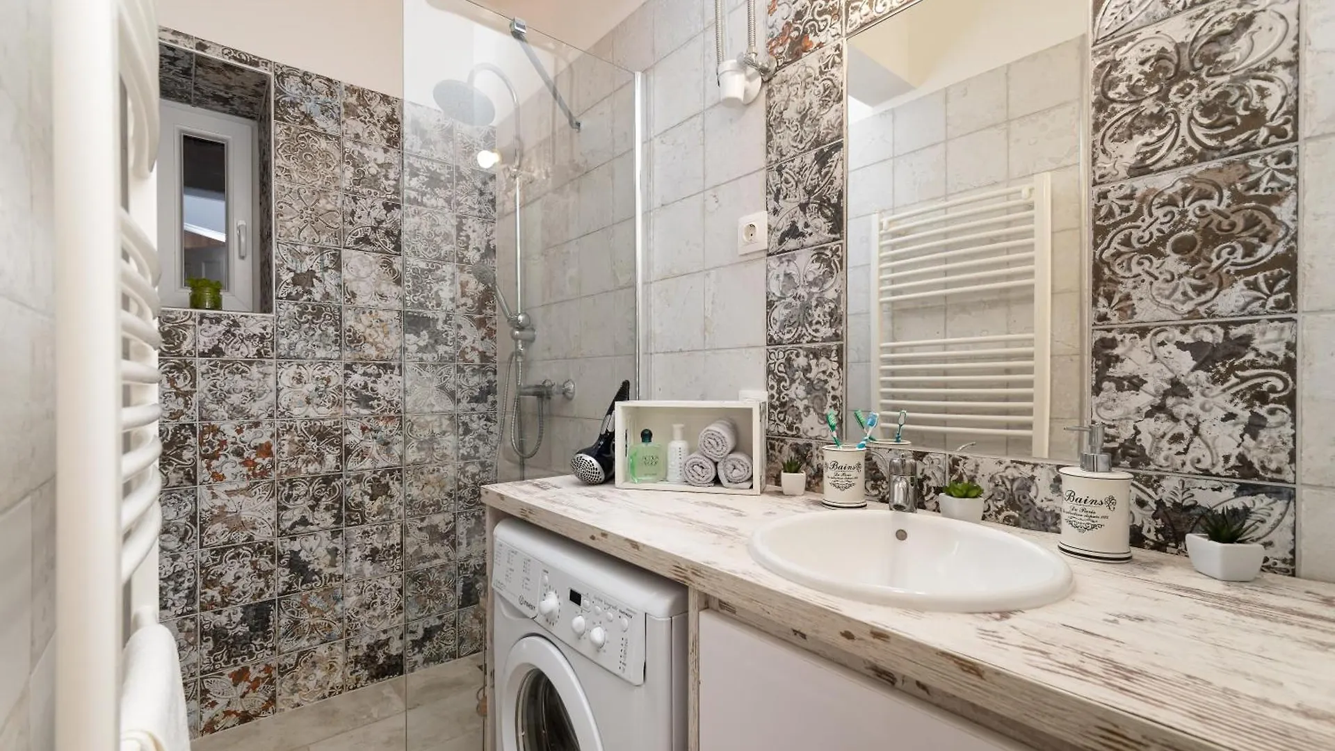 شقة Central Vintage Loft - Free Private Parking - Metro - Tram - Ac بودابست