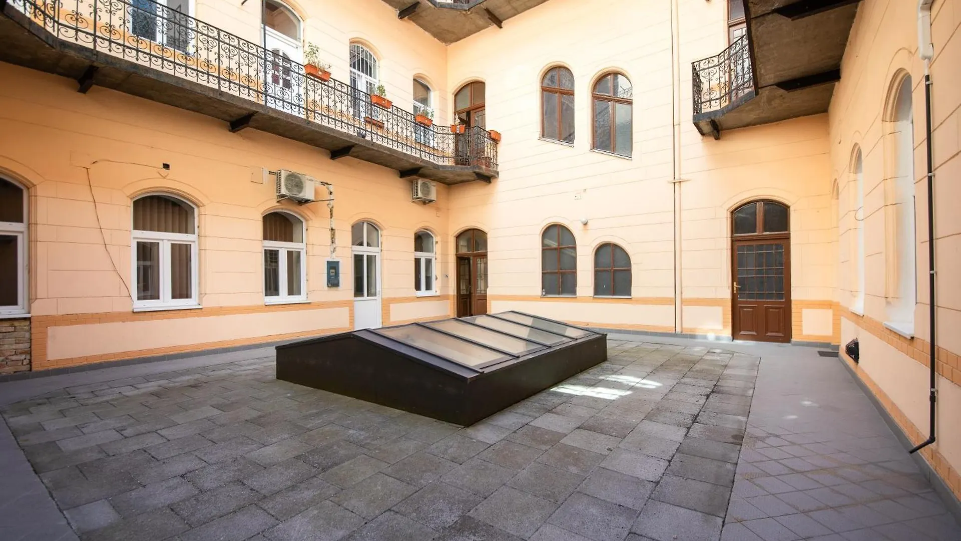 Central Vintage Loft - Free Private Parking - Metro - Tram - Ac بودابست